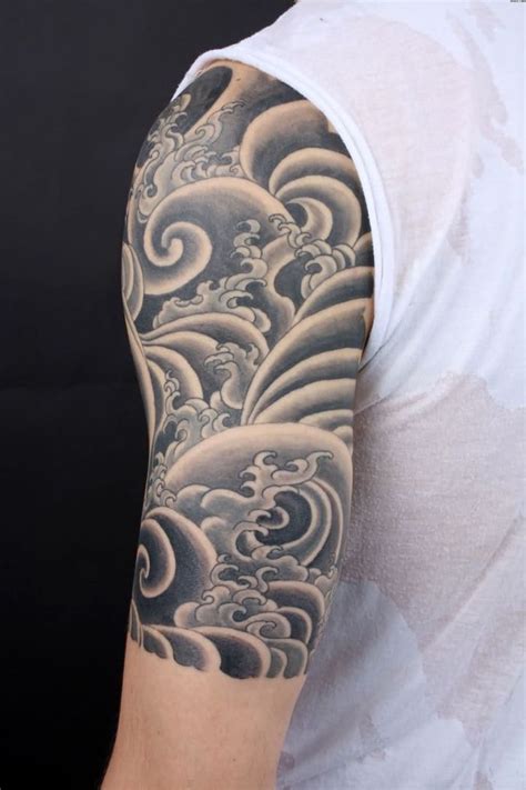 tattoo oberarm frau|japanische tattoos für männer.